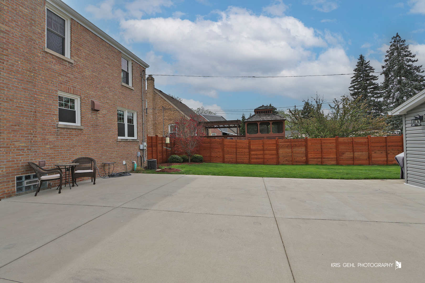 956 Spring Road Elmhurst, IL 60126 - Photo 24 of 26 a view of a backyard of the house