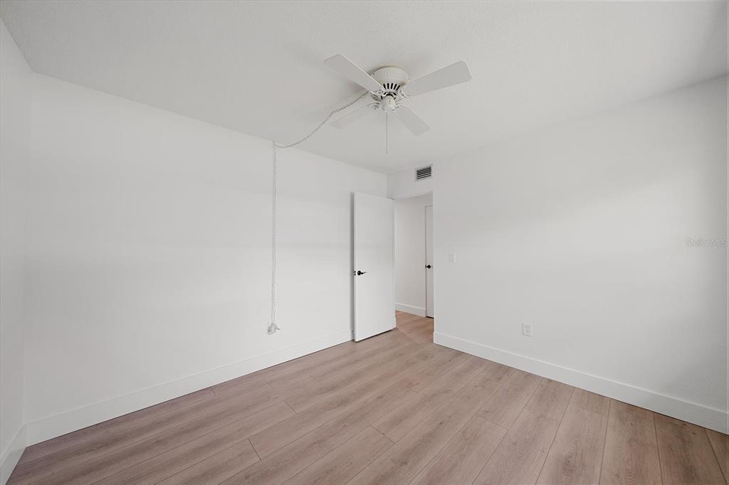 3818 Roxane Boulevard, Unit 157 Sarasota, FL 34235 - Photo 23 of 34