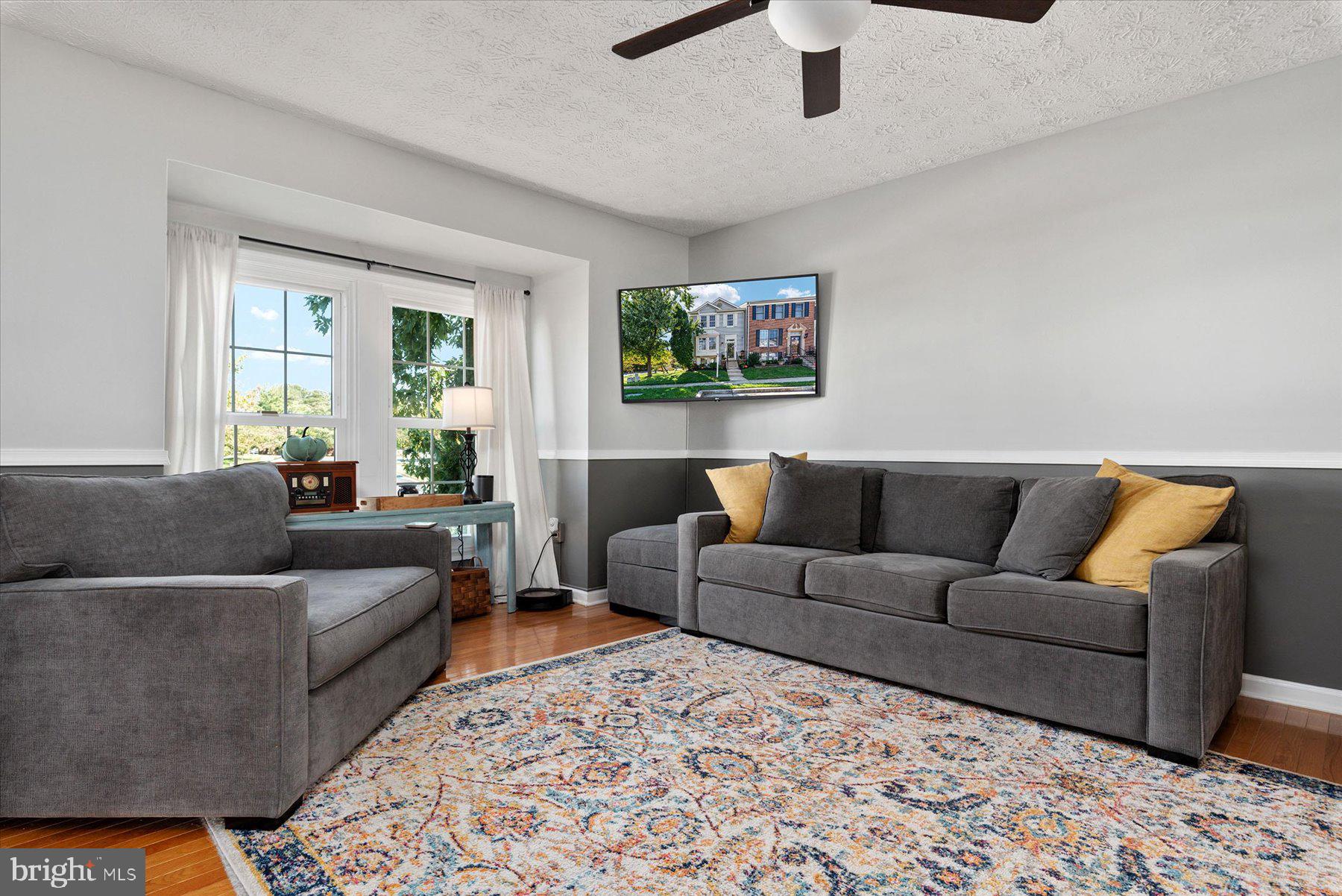 2470 Warm Spring Way Odenton, MD 21113 - Photo 3 of 35 Living Room