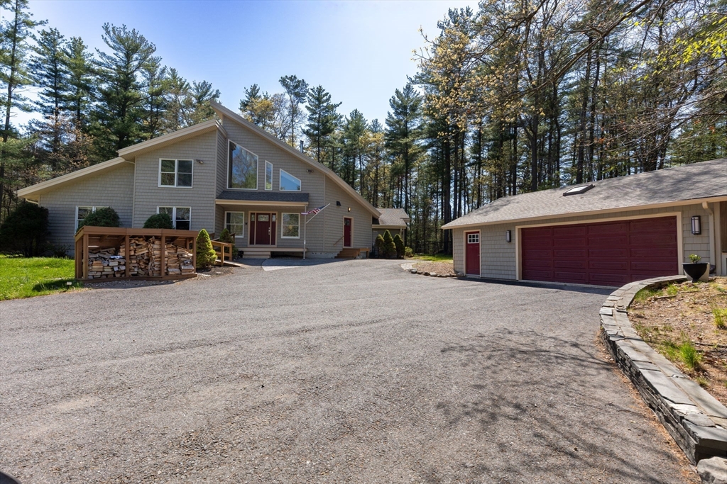 8 Dunham Road Freetown, MA 02702 - Photo 2 of 38