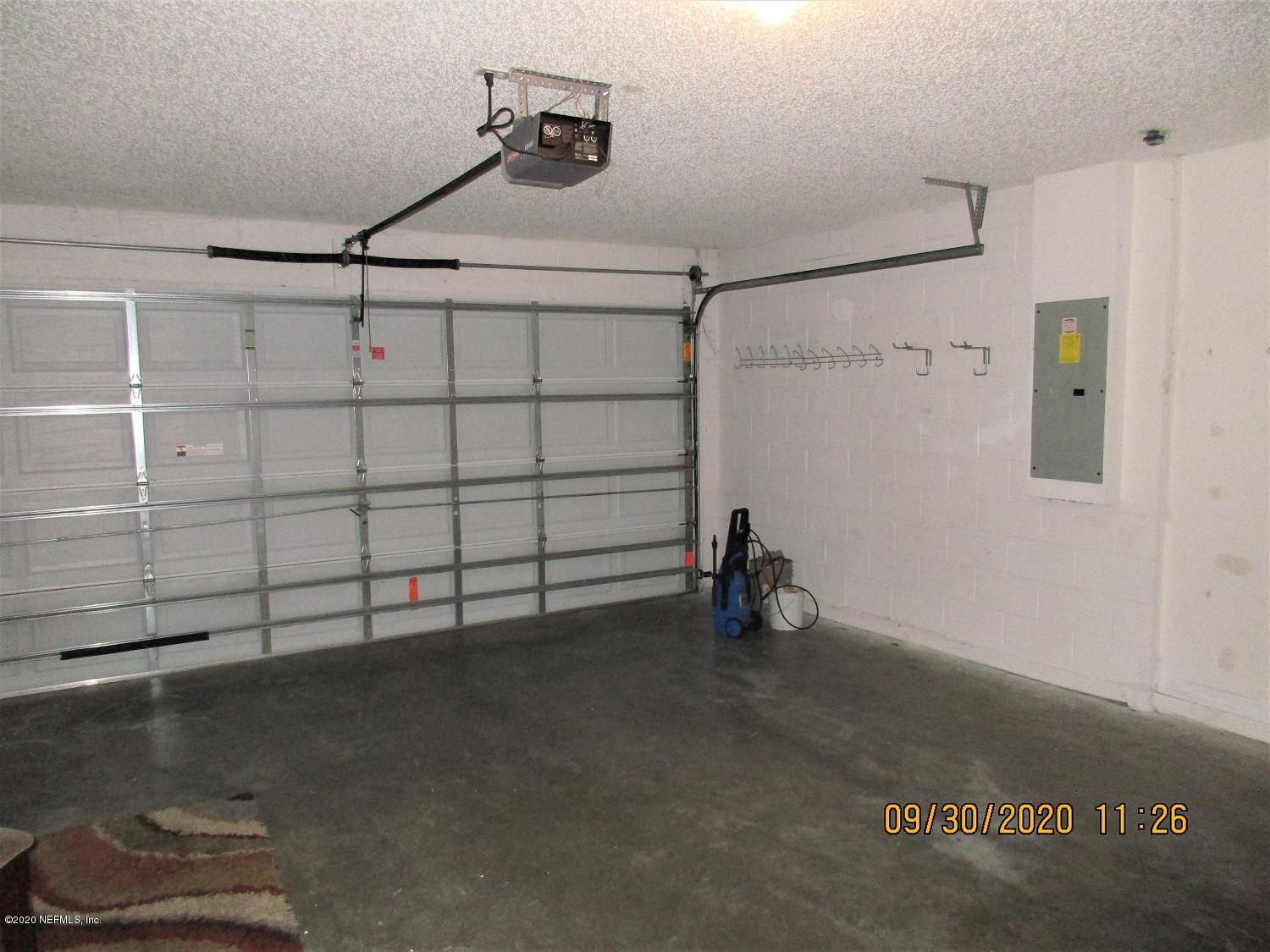 7320 Fox Grove Road Jacksonville, FL 32244 - Photo 16 of 18 Garage