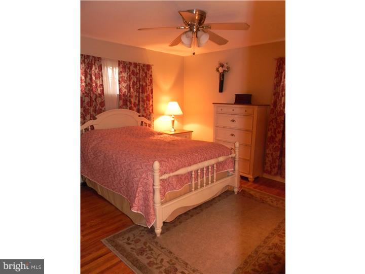 1641 Pin Oak Road Williamstown, NJ 08094 - Photo 12 of 22 Gallery Image 12