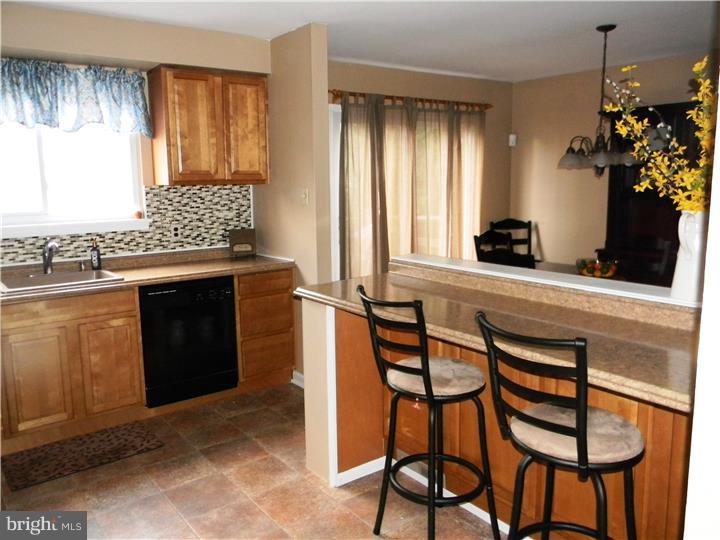 1641 Pin Oak Road Williamstown, NJ 08094 - Photo 6 of 22 Gallery Image 6