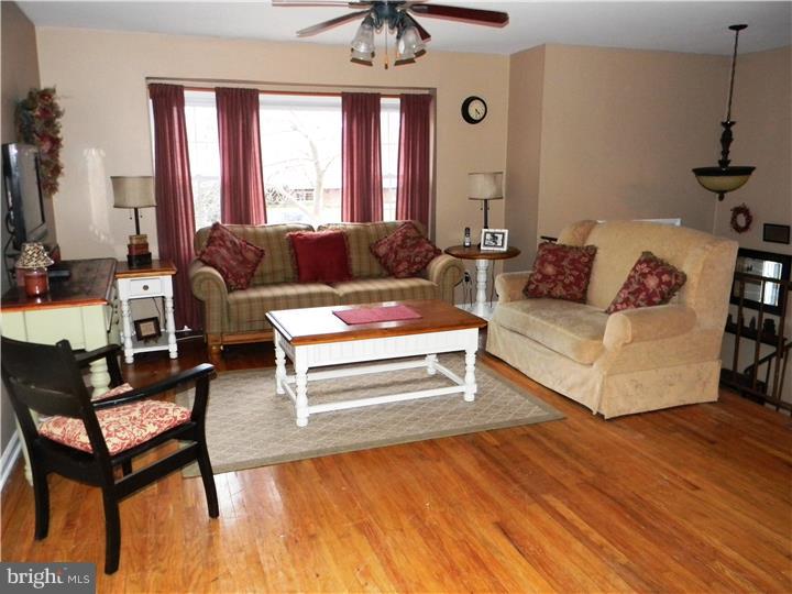 1641 Pin Oak Road Williamstown, NJ 08094 - Photo 8 of 22 Gallery Image 8