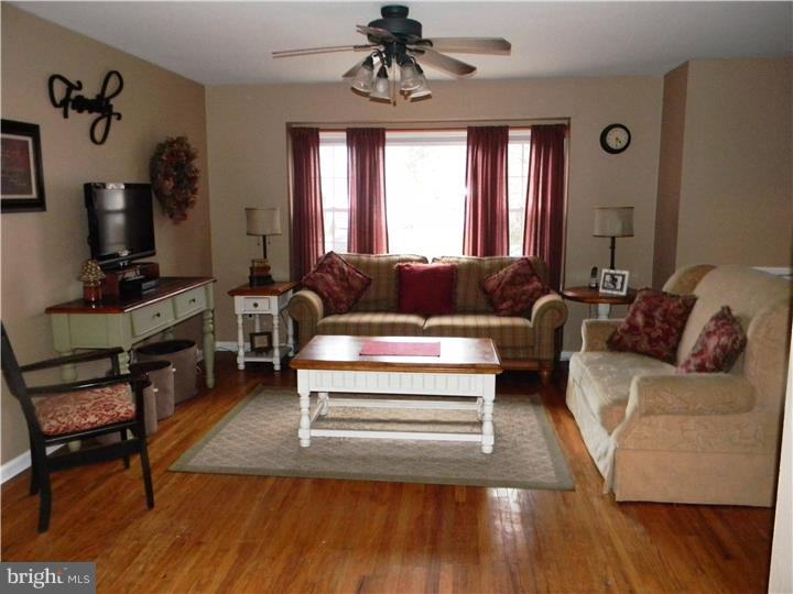 1641 Pin Oak Road Williamstown, NJ 08094 - Photo 9 of 22 Gallery Image 9