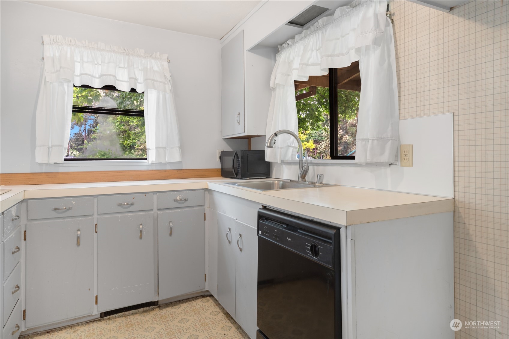 1561 Irondale Road Port Hadlock, WA 98339 - Photo 14 of 38 Gallery Image 14