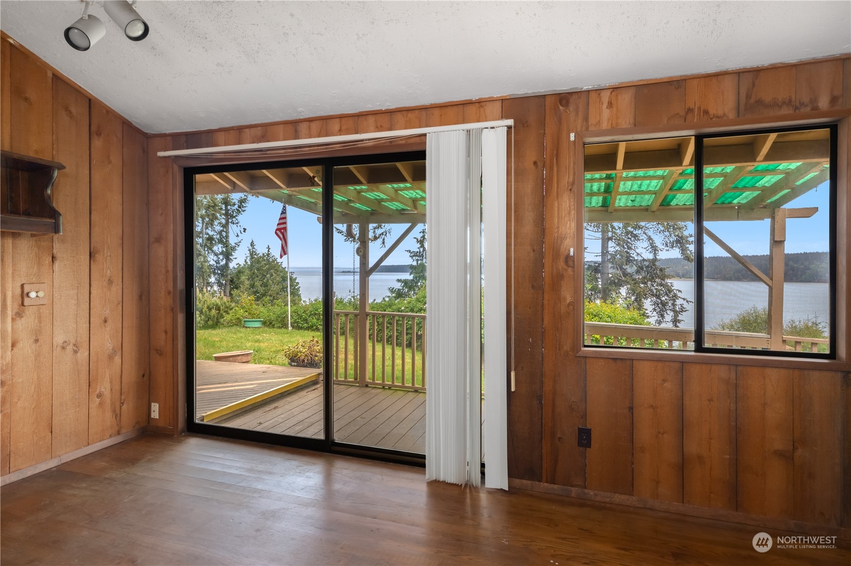 1561 Irondale Road Port Hadlock, WA 98339 - Photo 16 of 38 Gallery Image 16