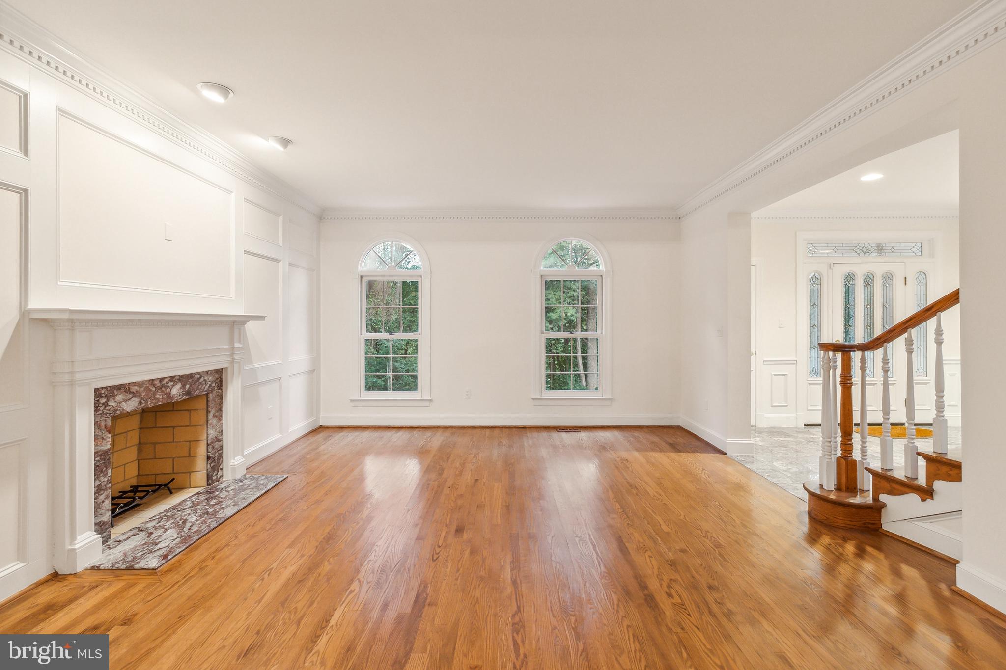 2527 Hunter Mill Road Oakton, VA 22124 - Photo 11 of 85 Spacious elegance with natural light.