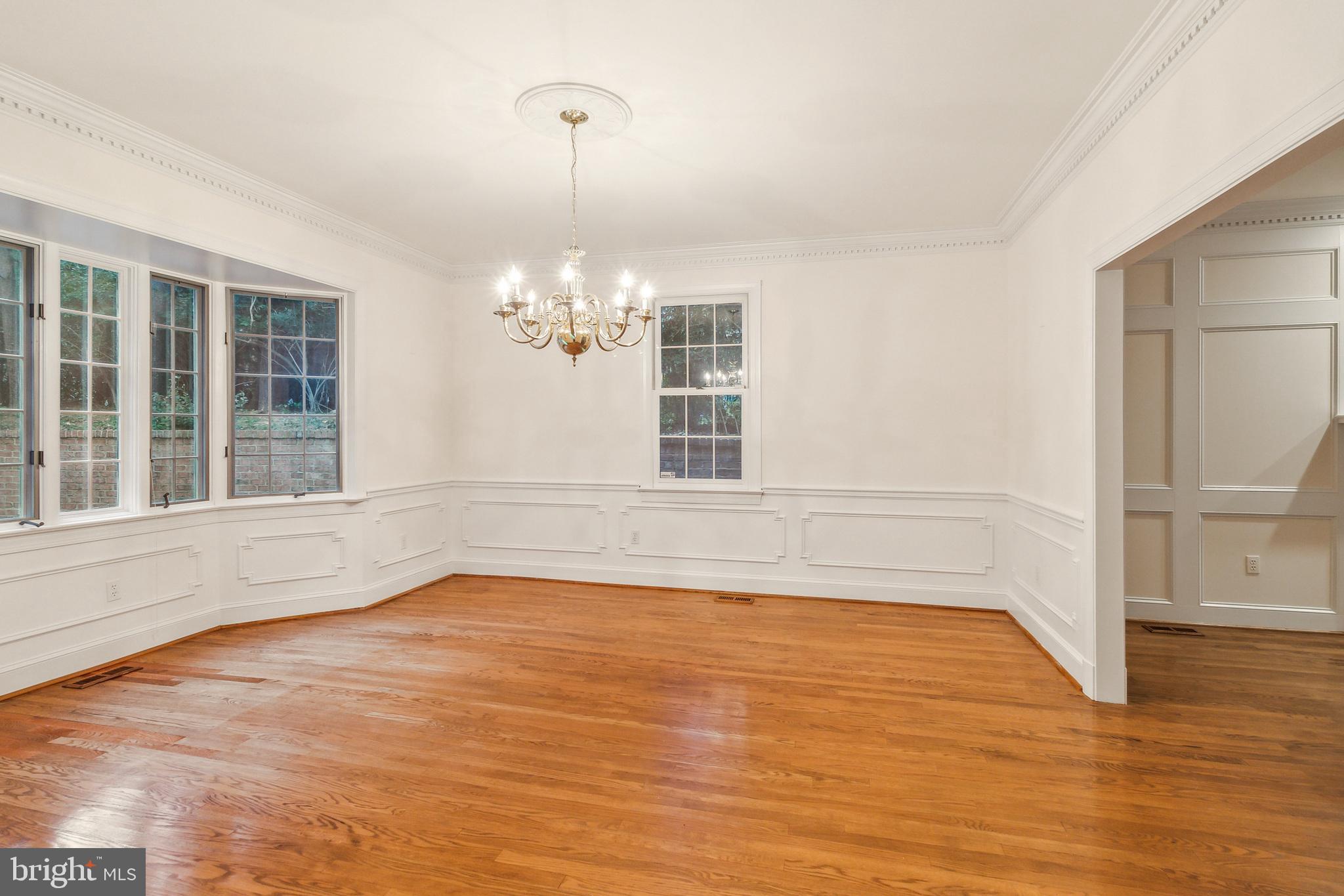 2527 Hunter Mill Road Oakton, VA 22124 - Photo 15 of 85