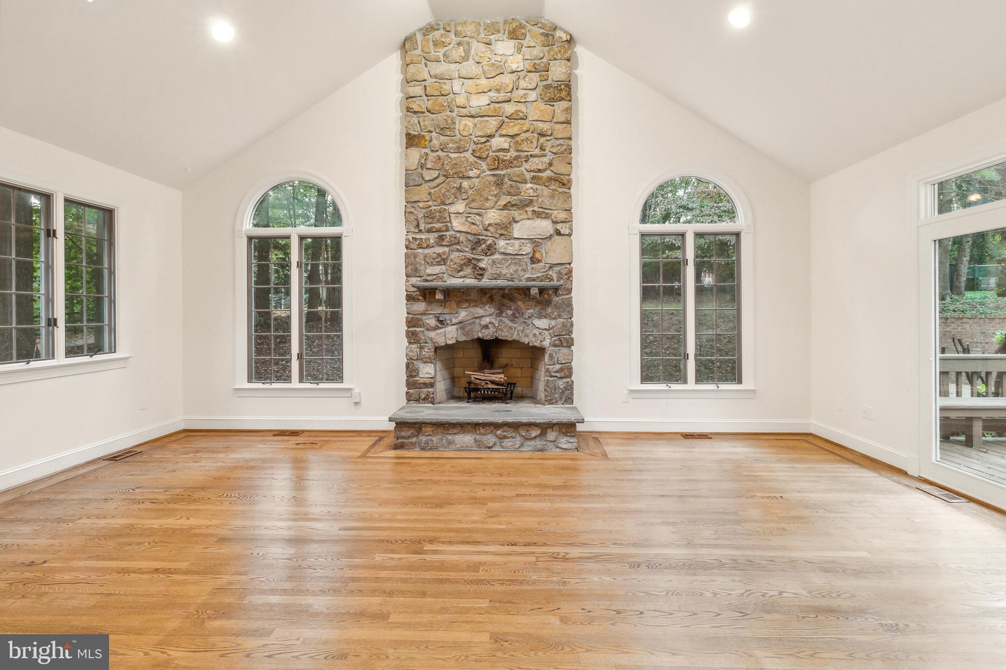 2527 Hunter Mill Road Oakton, VA 22124 - Photo 26 of 85