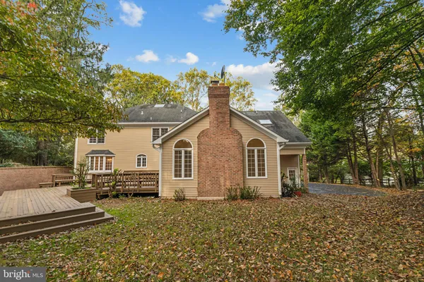 $6,000 | 2527 Hunter Mill Road, Oakton, VA 22124