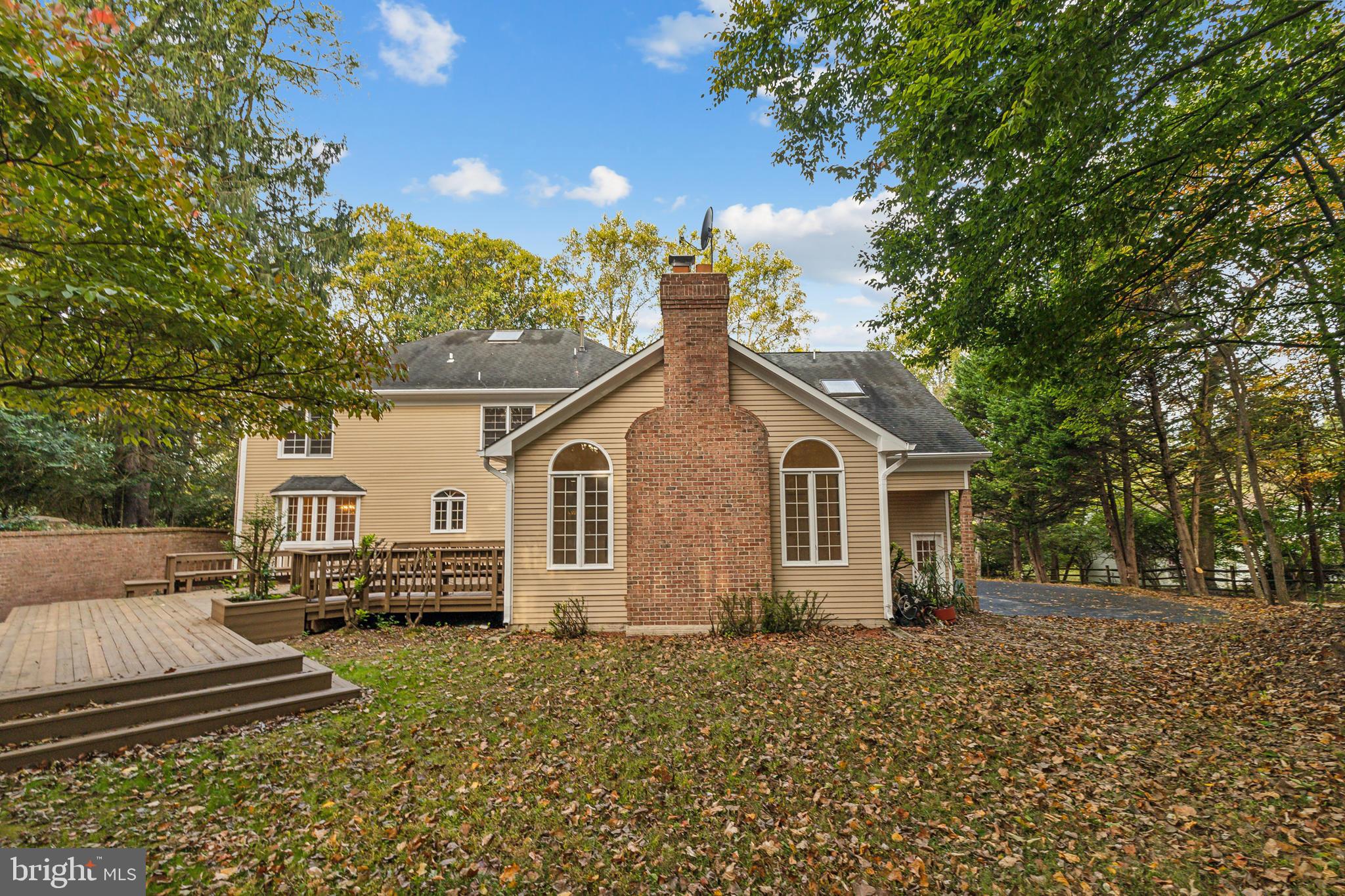 2527 Hunter Mill Road Oakton, VA 22124 - Photo 31 of 85