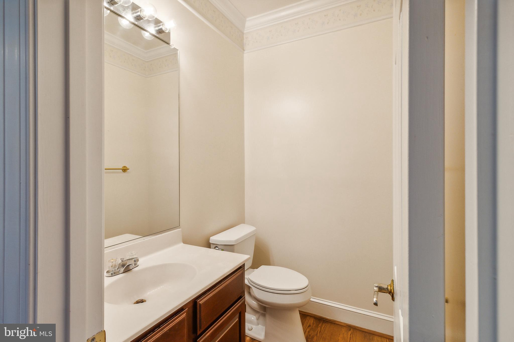 2527 Hunter Mill Road Oakton, VA 22124 - Photo 34 of 85