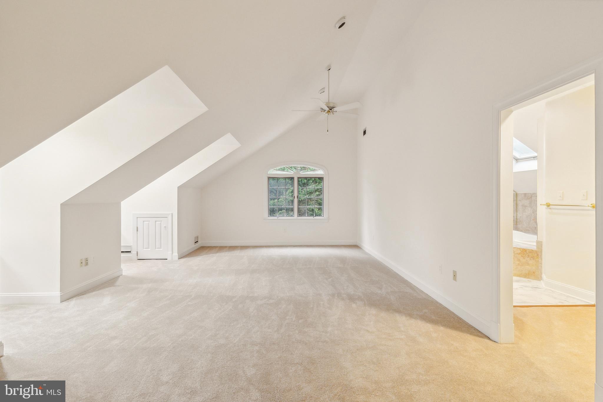 2527 Hunter Mill Road Oakton, VA 22124 - Photo 39 of 85