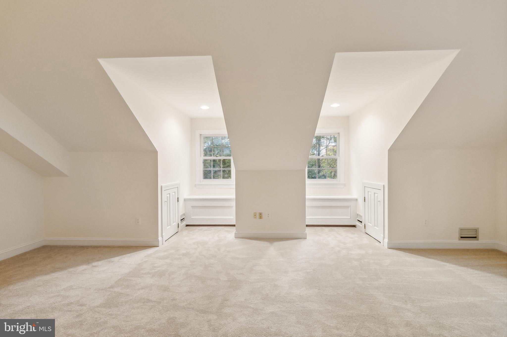 2527 Hunter Mill Road Oakton, VA 22124 - Photo 40 of 85