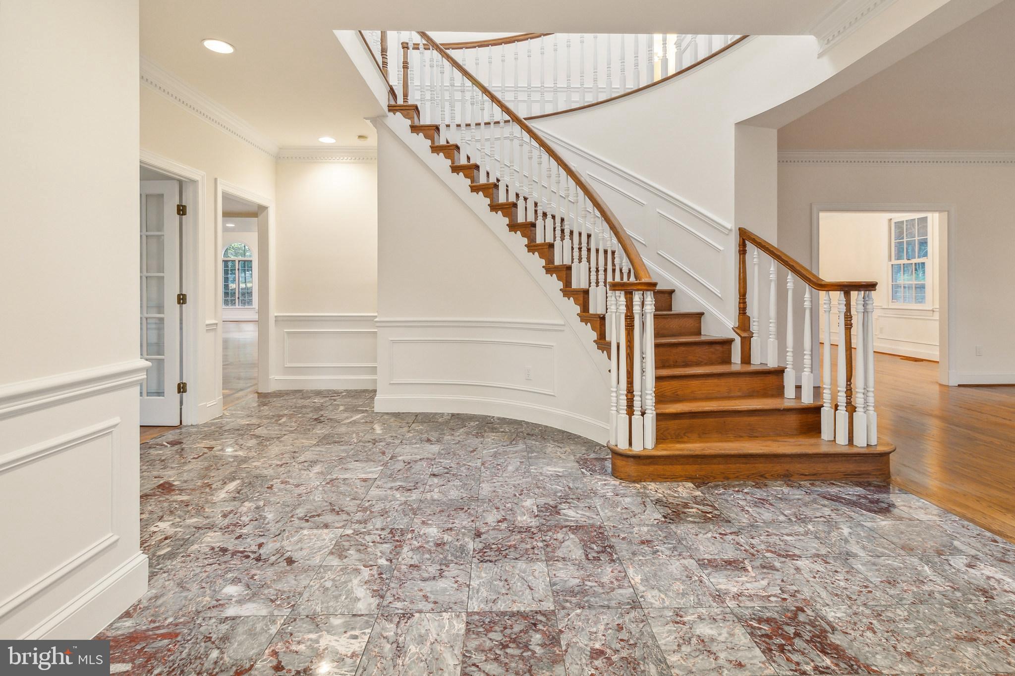 2527 Hunter Mill Road Oakton, VA 22124 - Photo 4 of 85