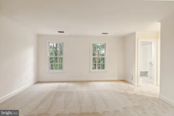 $6,000 | 2527 Hunter Mill Road, Oakton, VA 22124