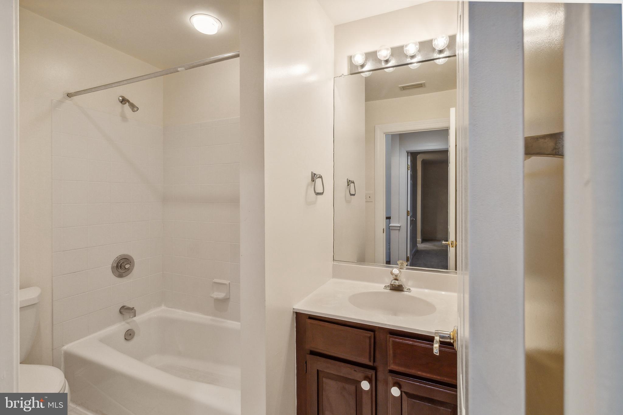 2527 Hunter Mill Road Oakton, VA 22124 - Photo 59 of 85