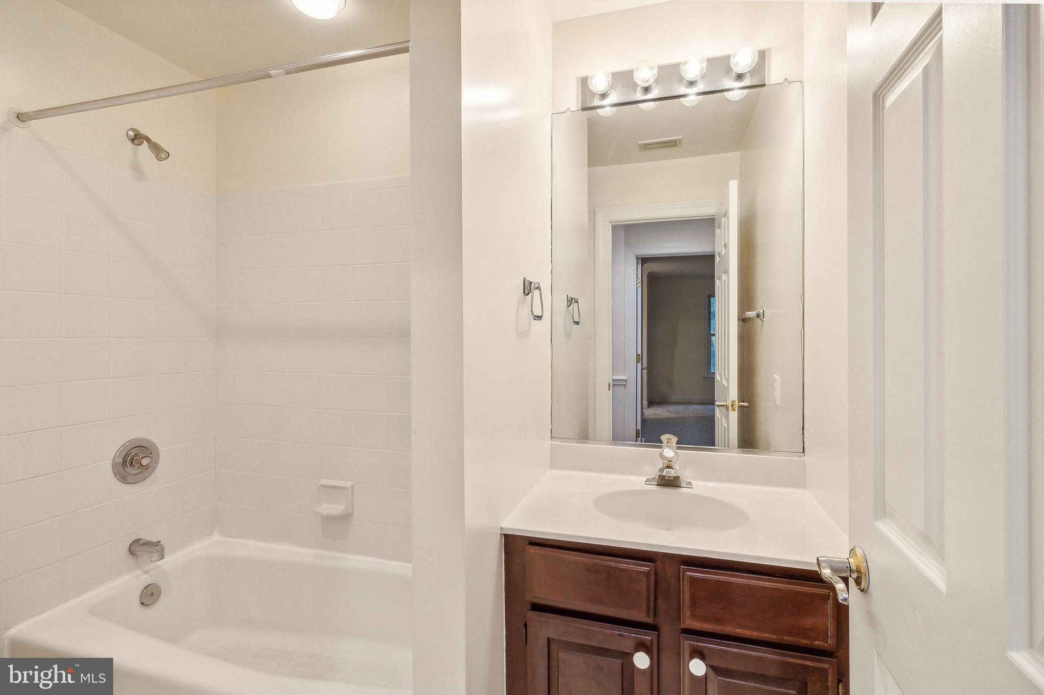 2527 Hunter Mill Road Oakton, VA 22124 - Photo 60 of 85