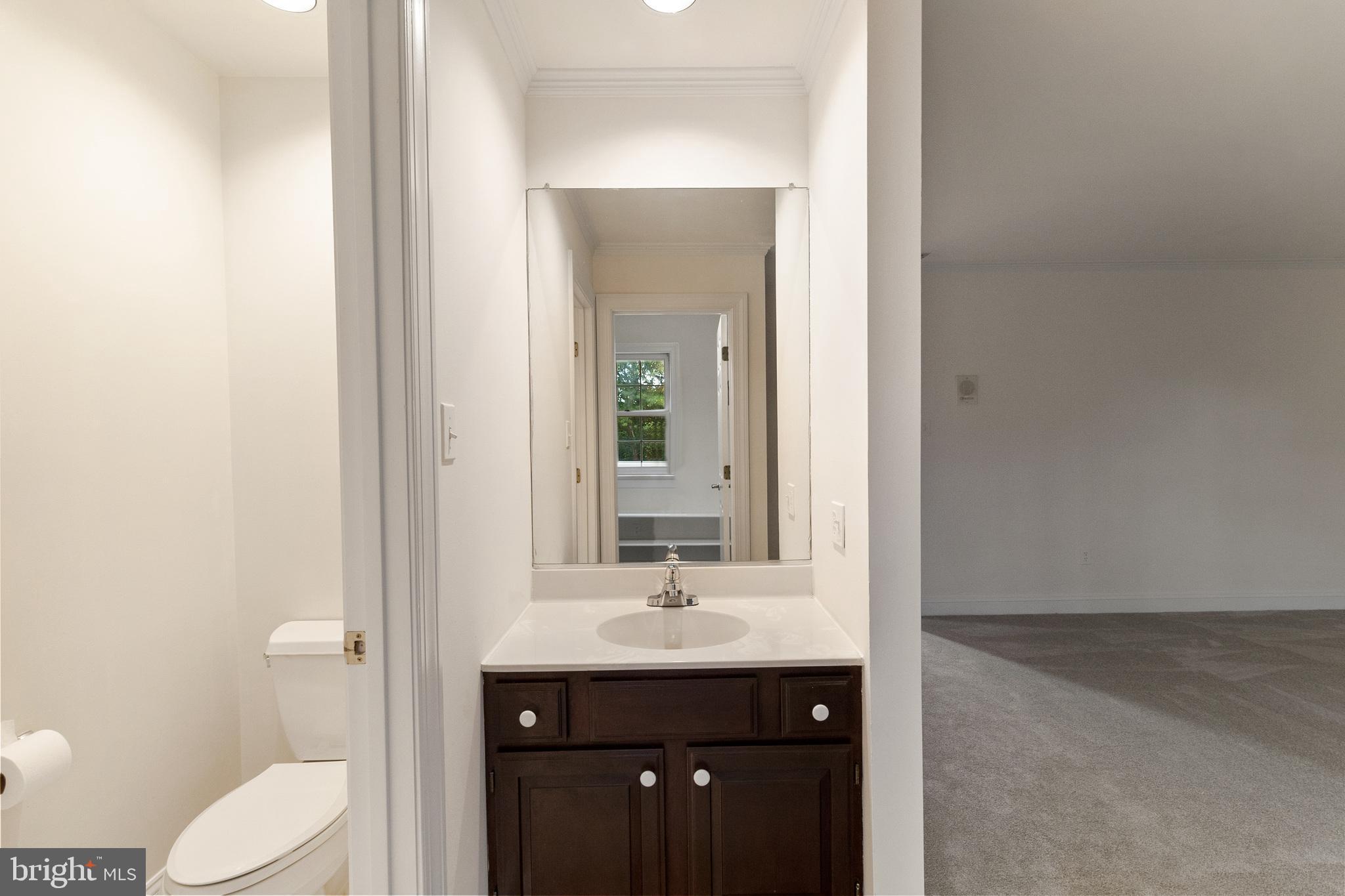 2527 Hunter Mill Road Oakton, VA 22124 - Photo 64 of 85