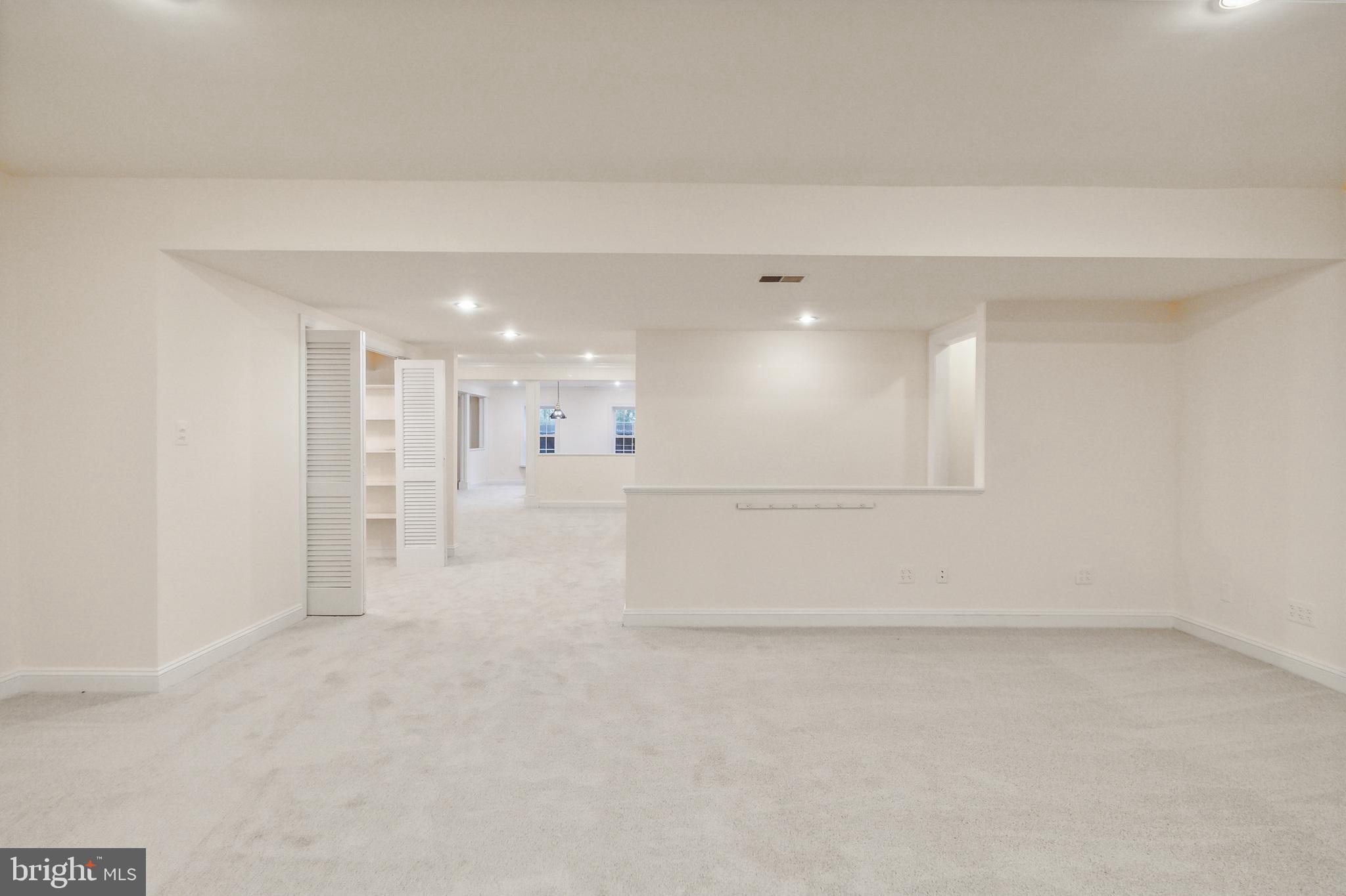 2527 Hunter Mill Road Oakton, VA 22124 - Photo 73 of 85