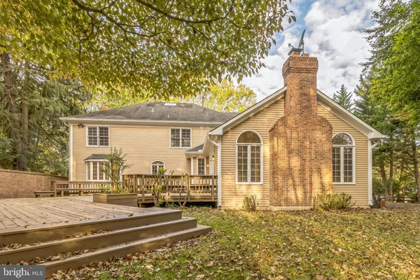 $6,000 | 2527 Hunter Mill Road, Oakton, VA 22124