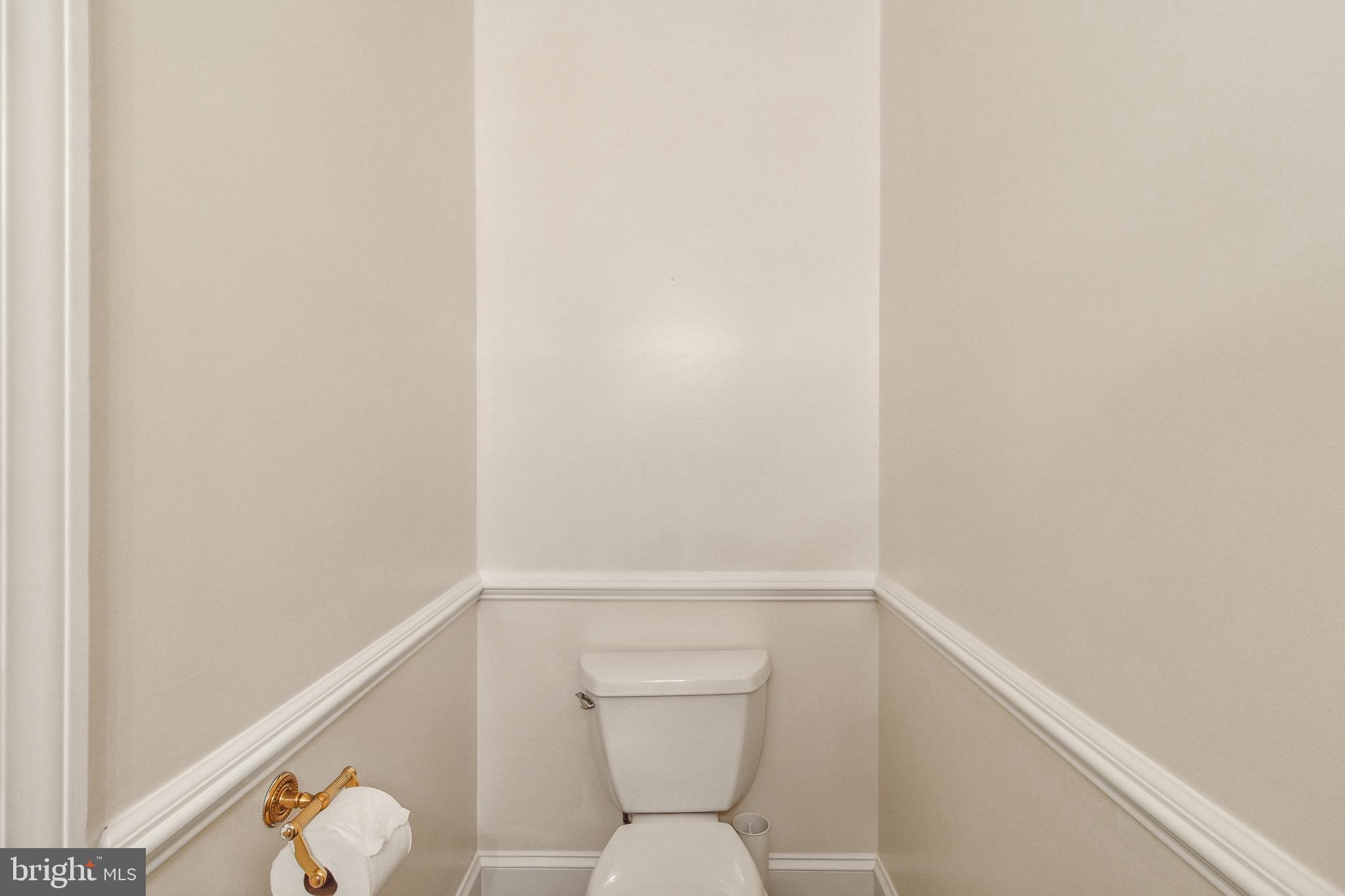 2527 Hunter Mill Road Oakton, VA 22124 - Photo 9 of 85