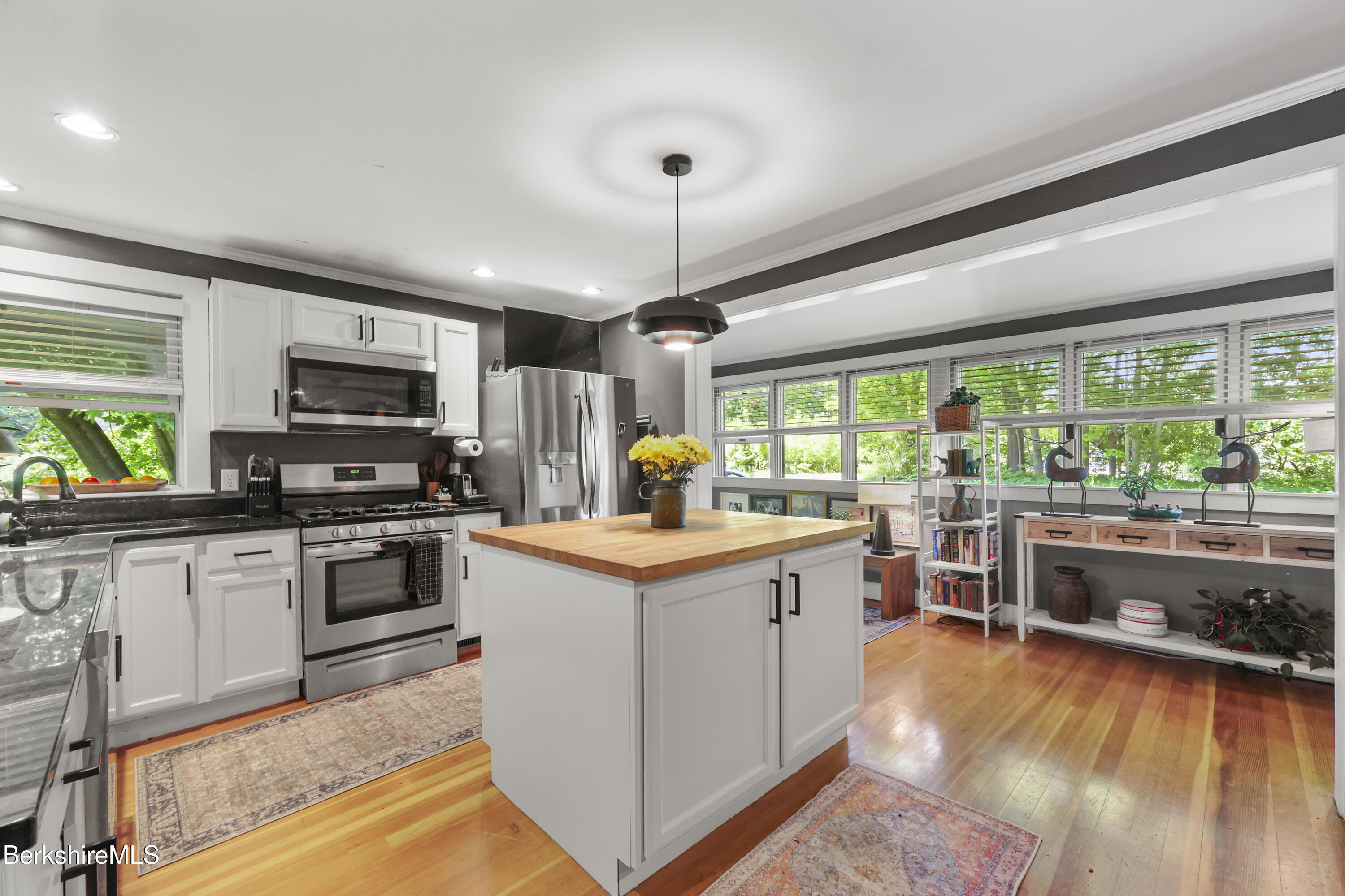 4 Lenox Road West Stockbridge, MA 01266 - Photo 20 of 42 140 Kitchen