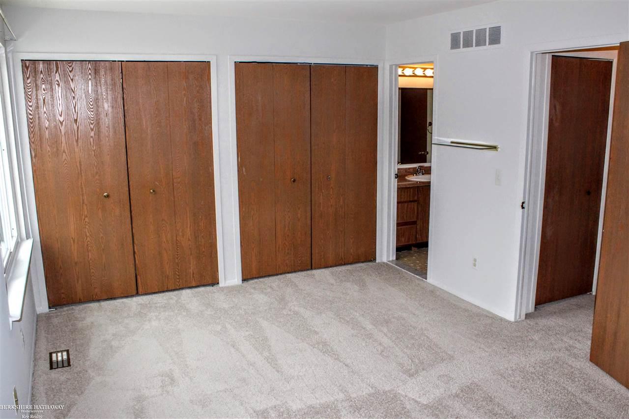 625 Byron Court Rochester Hills, MI 48307 - Photo 20 of 34
