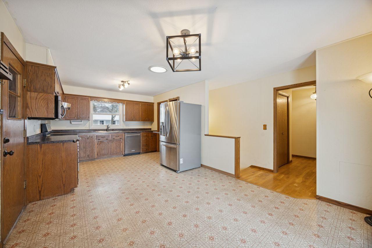 1011 Hazel Street River Falls, WI 54022 - Photo 11 of 33