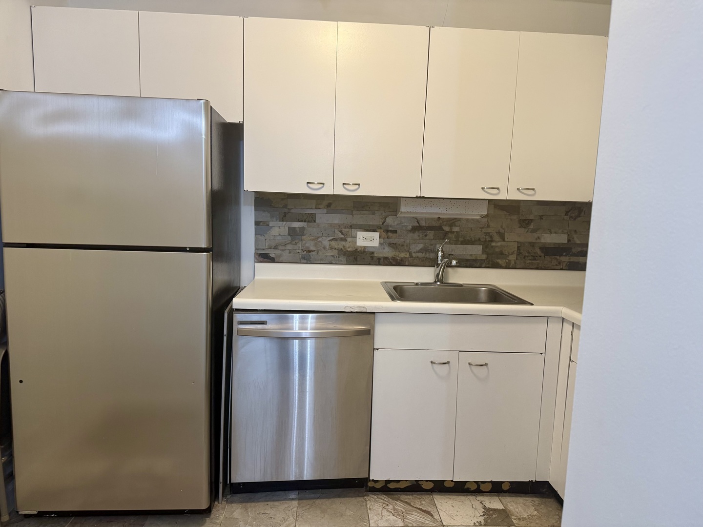 655 West Irving Park Road, Unit 4805 Chicago, IL 60613 - Photo 13 of 21 Gallery Image 13