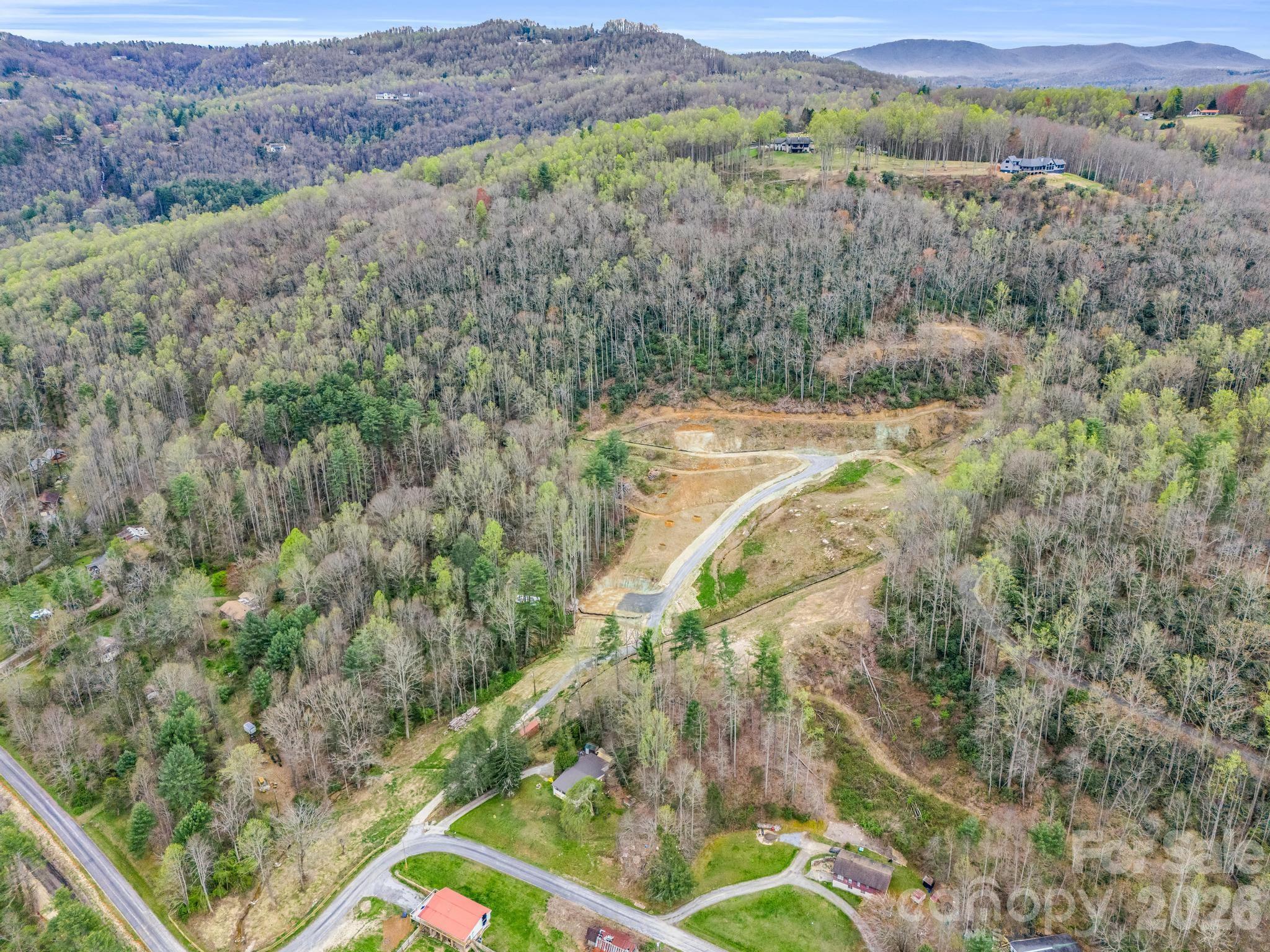 97 Yale Road Hendersonville, NC 28739 - Photo 13 of 48