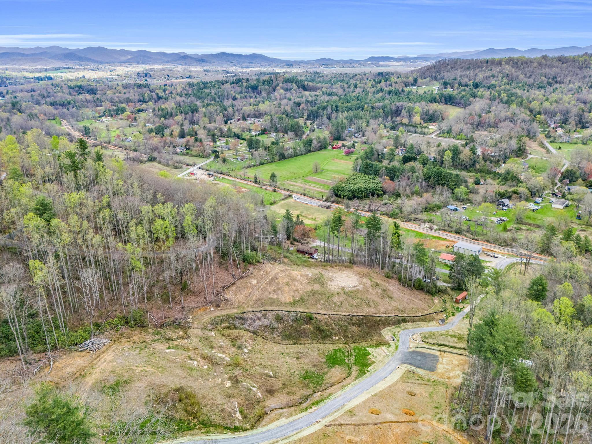 97 Yale Road Hendersonville, NC 28739 - Photo 15 of 48