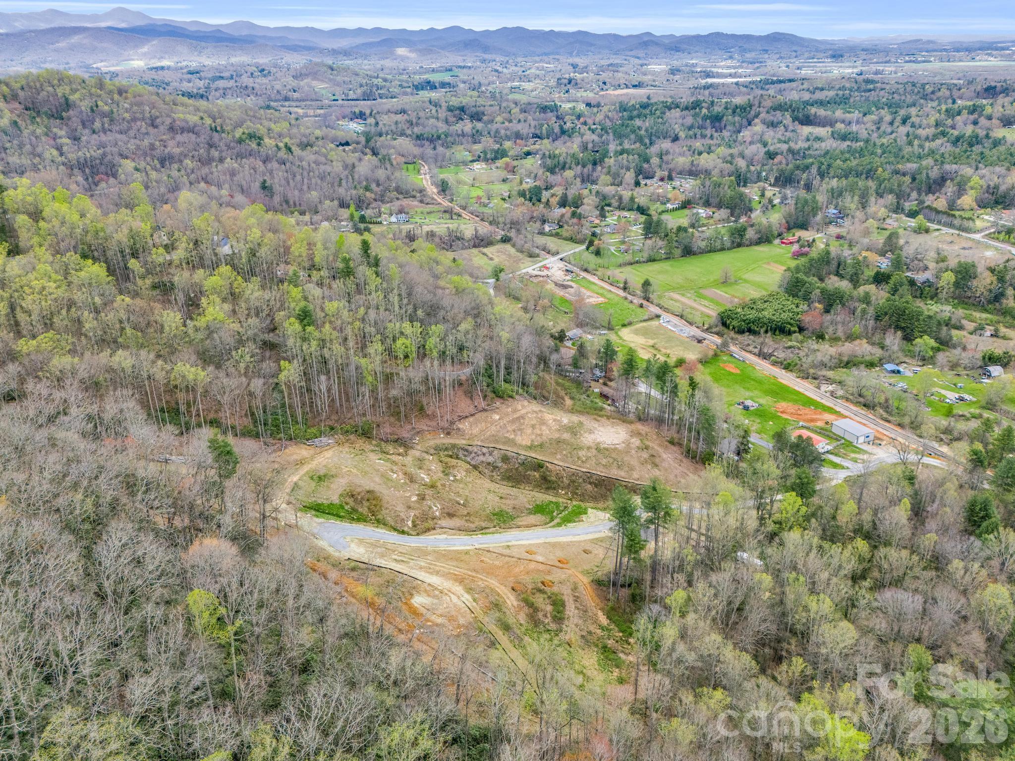 97 Yale Road Hendersonville, NC 28739 - Photo 3 of 48