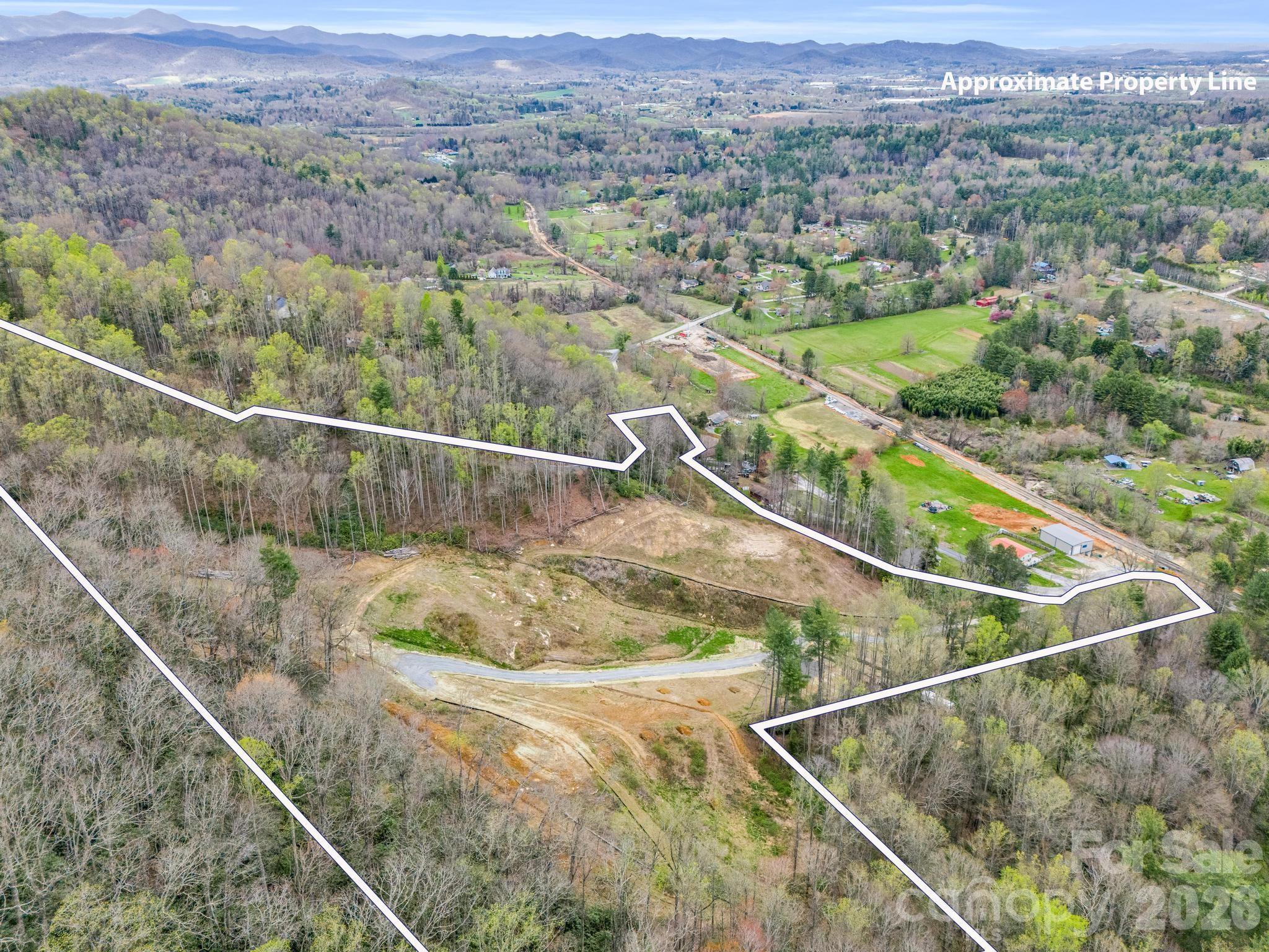 97 Yale Road Hendersonville, NC 28739 - Photo 34 of 48