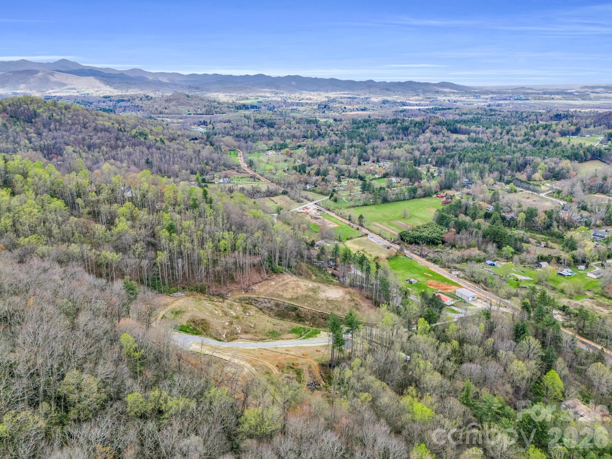 97 Yale Road Hendersonville, NC 28739 - Photo 9 of 48