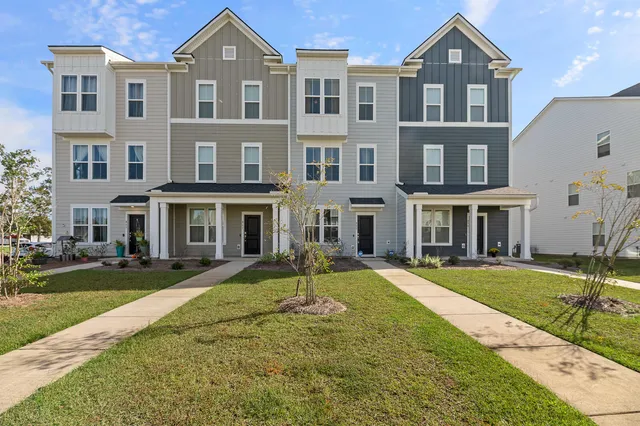 $362,500 | 861 Recess Pointe Drive, Moncks Corner, SC 29461