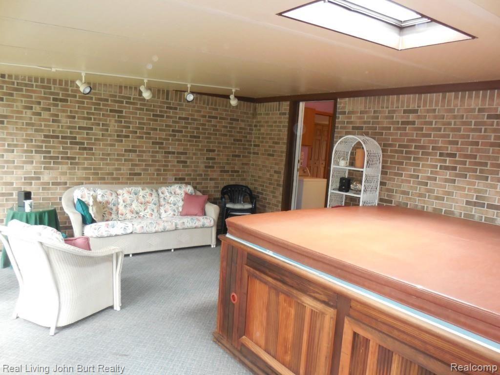47343 Chrys Road Macomb, MI 48044 - Photo 11 of 28 DSCN3338.jpg