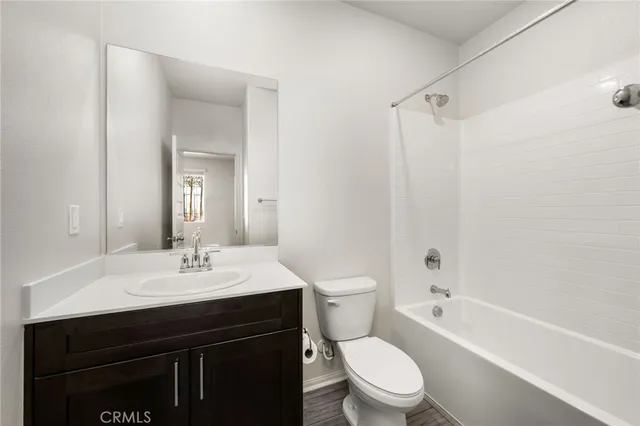 an empty room with a empty space and window