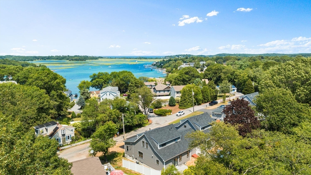 28 Riverview Road, Unit B Gloucester, MA 01930 - Photo 4 of 32 Gallery Image 4