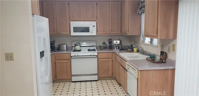 $1,400 | 4170 Main Street, Unit B, Kelseyville, CA 95451