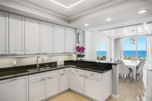 $1,750,000 | 20201 East Country Club Drive, Unit 1903, Aventura, FL 33180