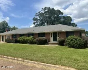 $219,000 | 3500 Peachtree Drive, Natchez, MS 39120