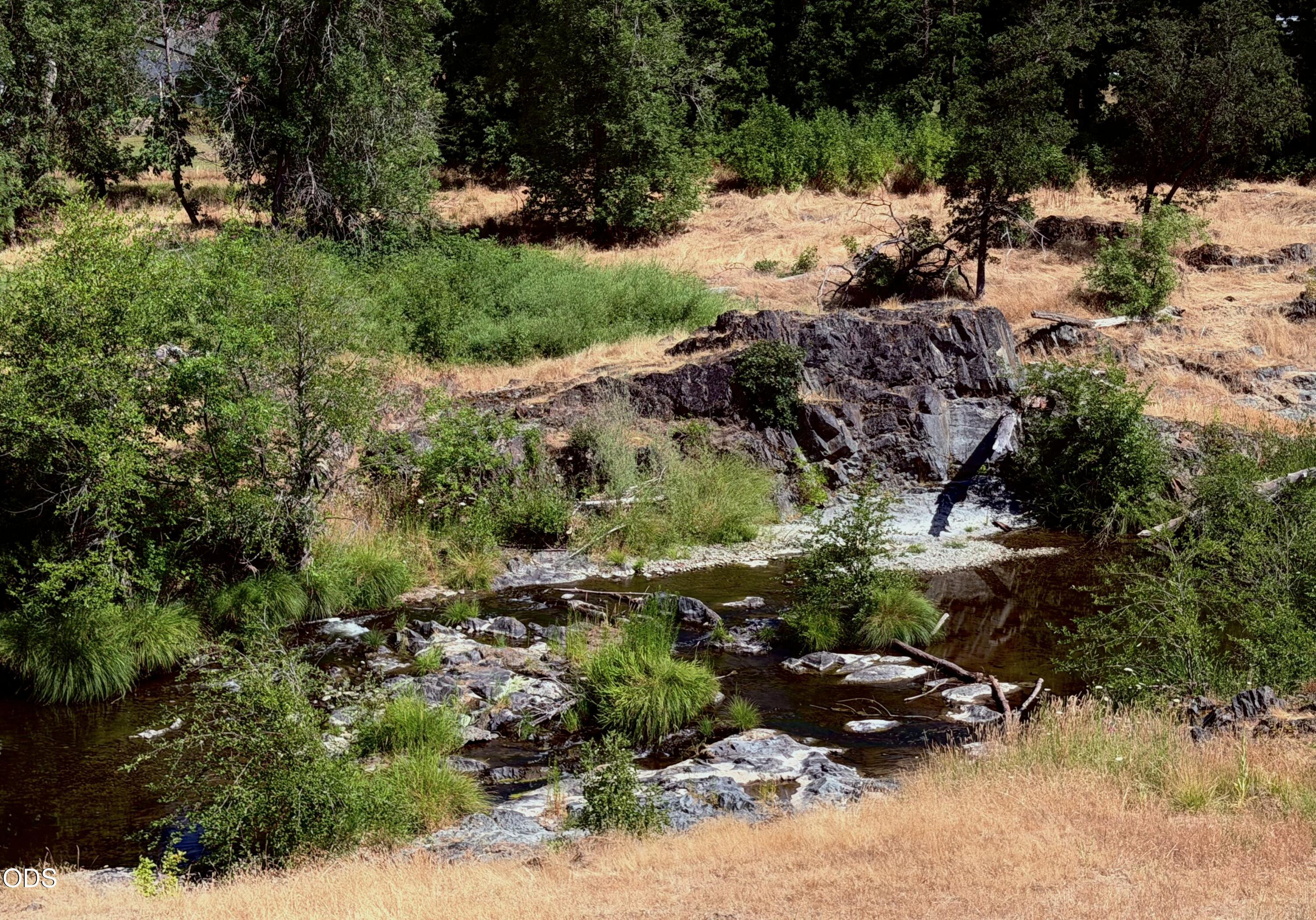 11178 East Evans Creek Road Rogue River, OR 97537 - Photo 26 of 62