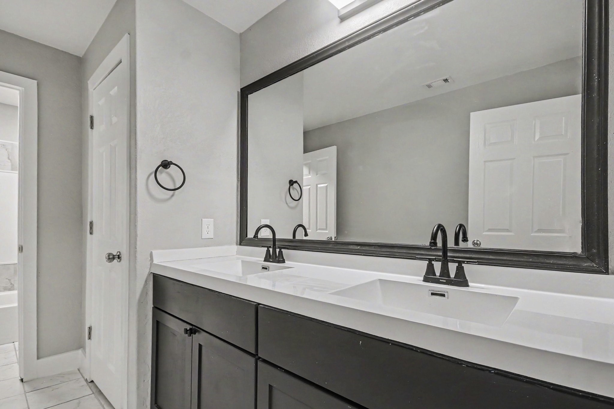 1322 Diamond Drape Drive Rosharon, TX 77583 - Photo 26 of 45 a bathroom with a sink and a mirror