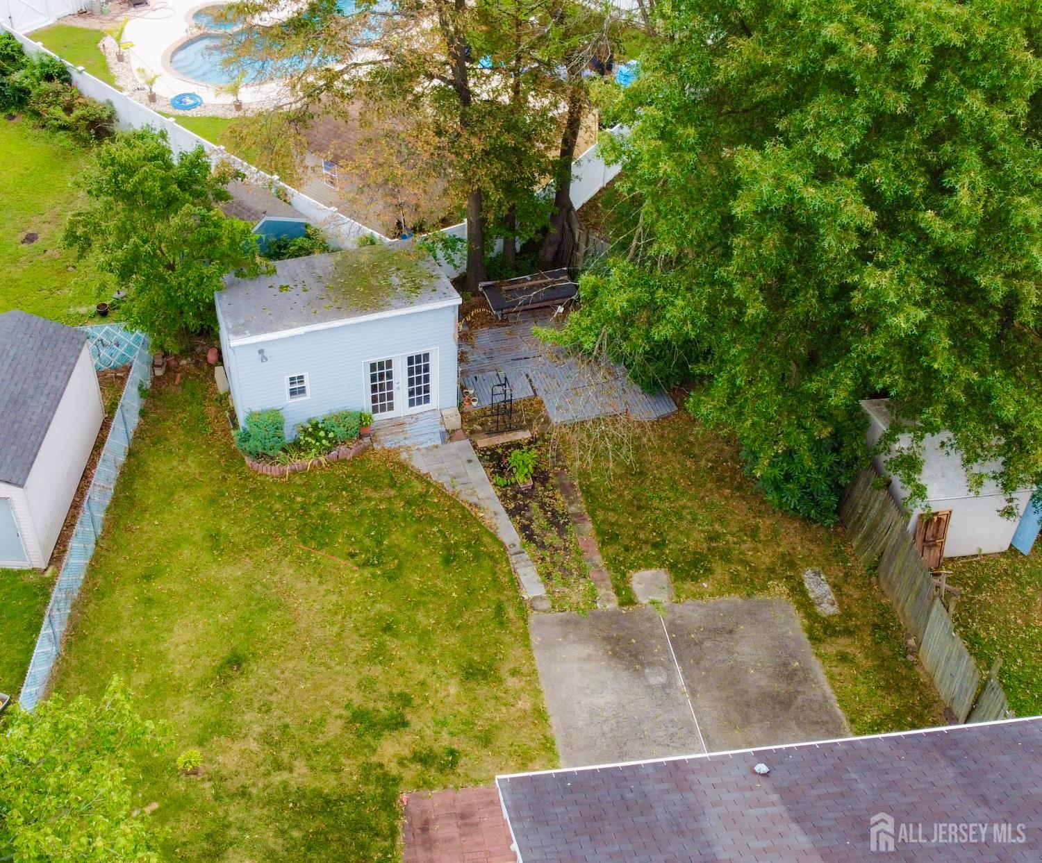 11 Baxter Road Edison, NJ 08817 - Photo 32 of 34 Gallery Image 32
