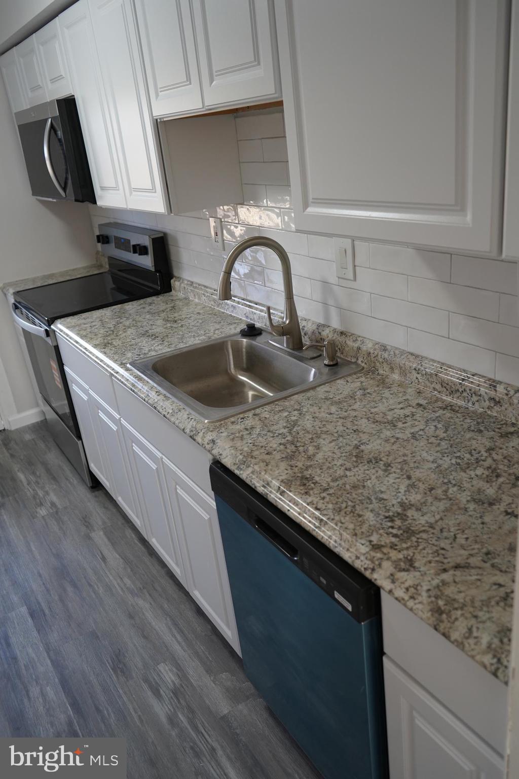 1886 Grempler Way Edgewood, MD 21040 - Photo 18 of 67 Kitchen3