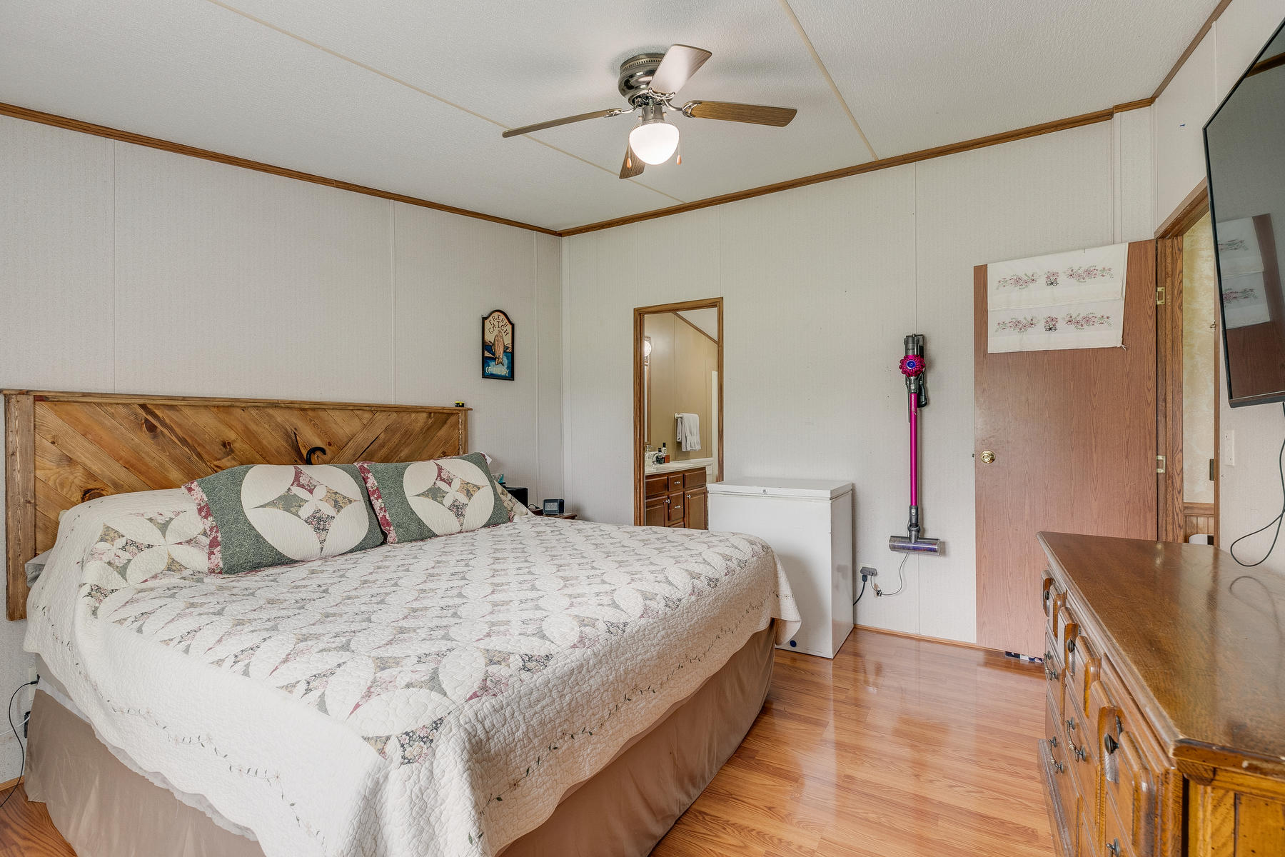 282 Roscoe Fitz Road Gray, TN 37615 - Photo 16 of 32 8C859857-4C88-46D6-A10D-05720287811E