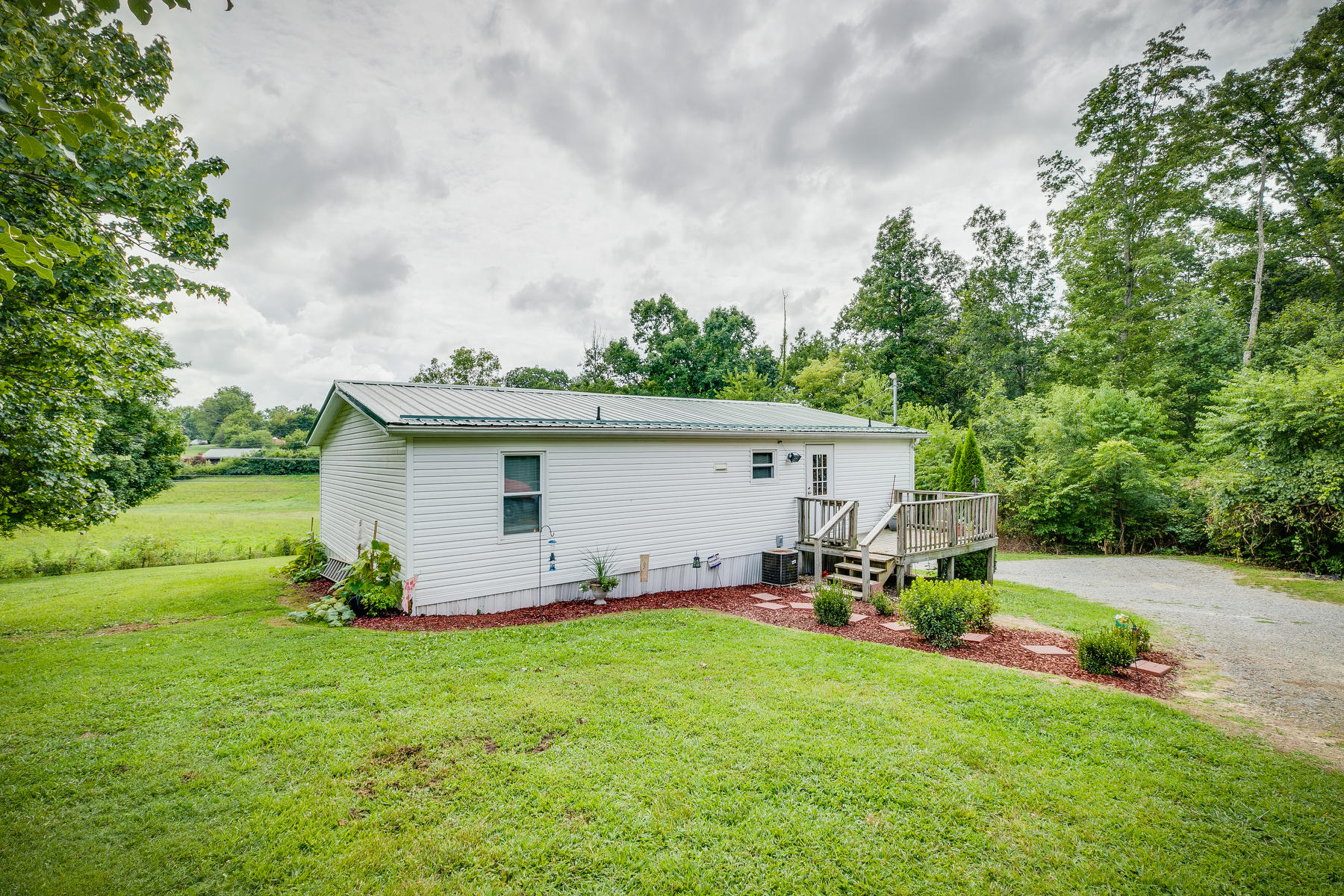 282 Roscoe Fitz Road Gray, TN 37615 - Photo 26 of 32 317540F6-43E6-4701-B6B9-8EB50EDFCF56