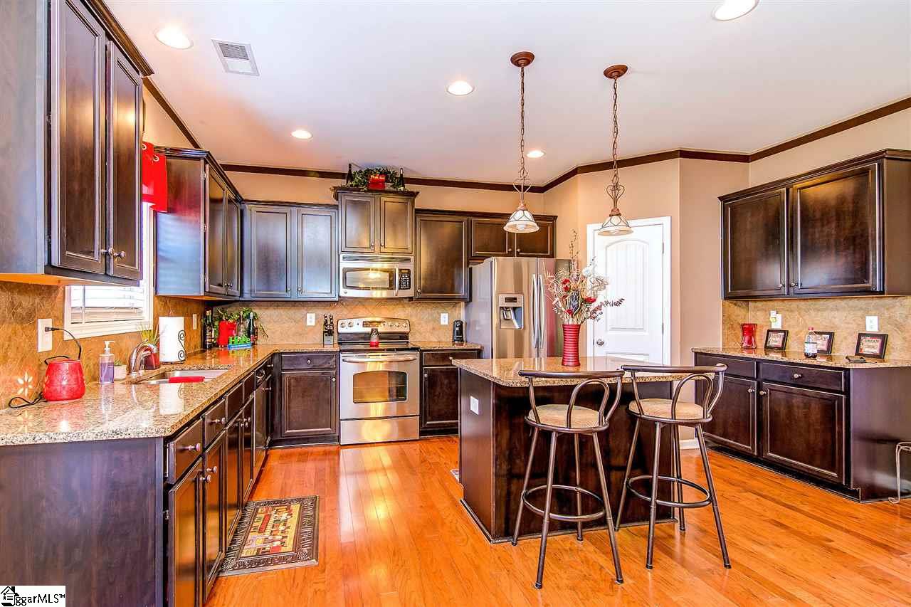 422 Timber Ridge Lane Duncan, SC 29334 - Photo 3 of 36 Gallery Image 3